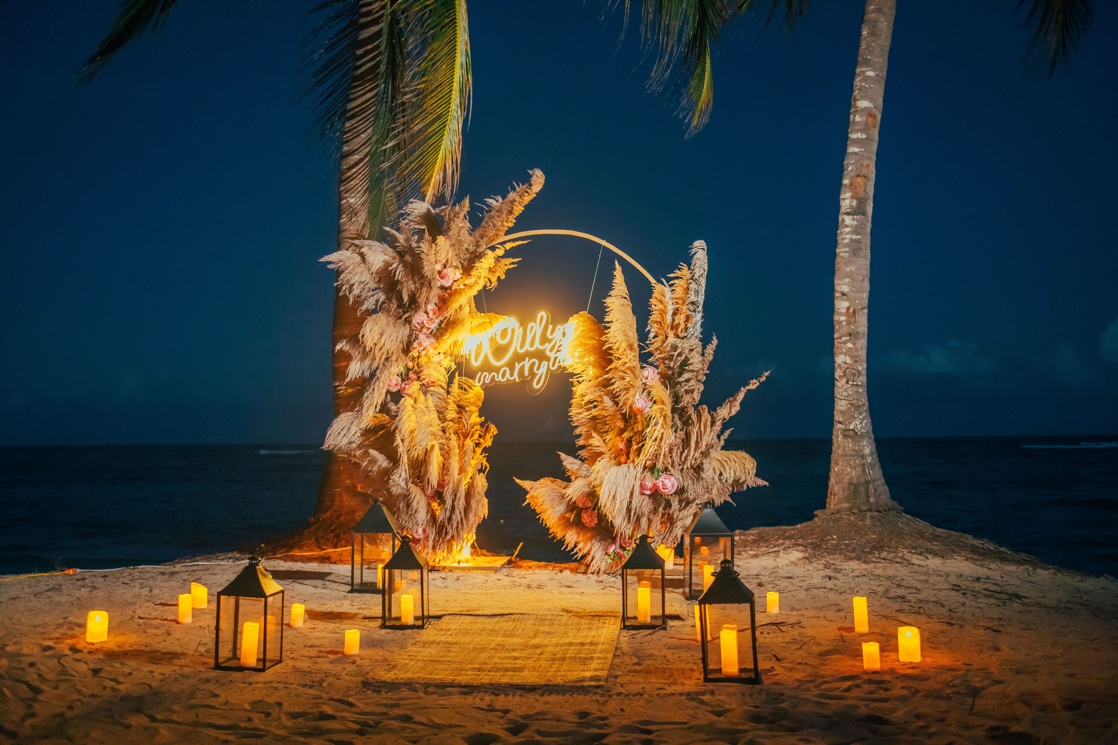 Montagem de pedido de casamento Promessa Dourada em Punta Cana